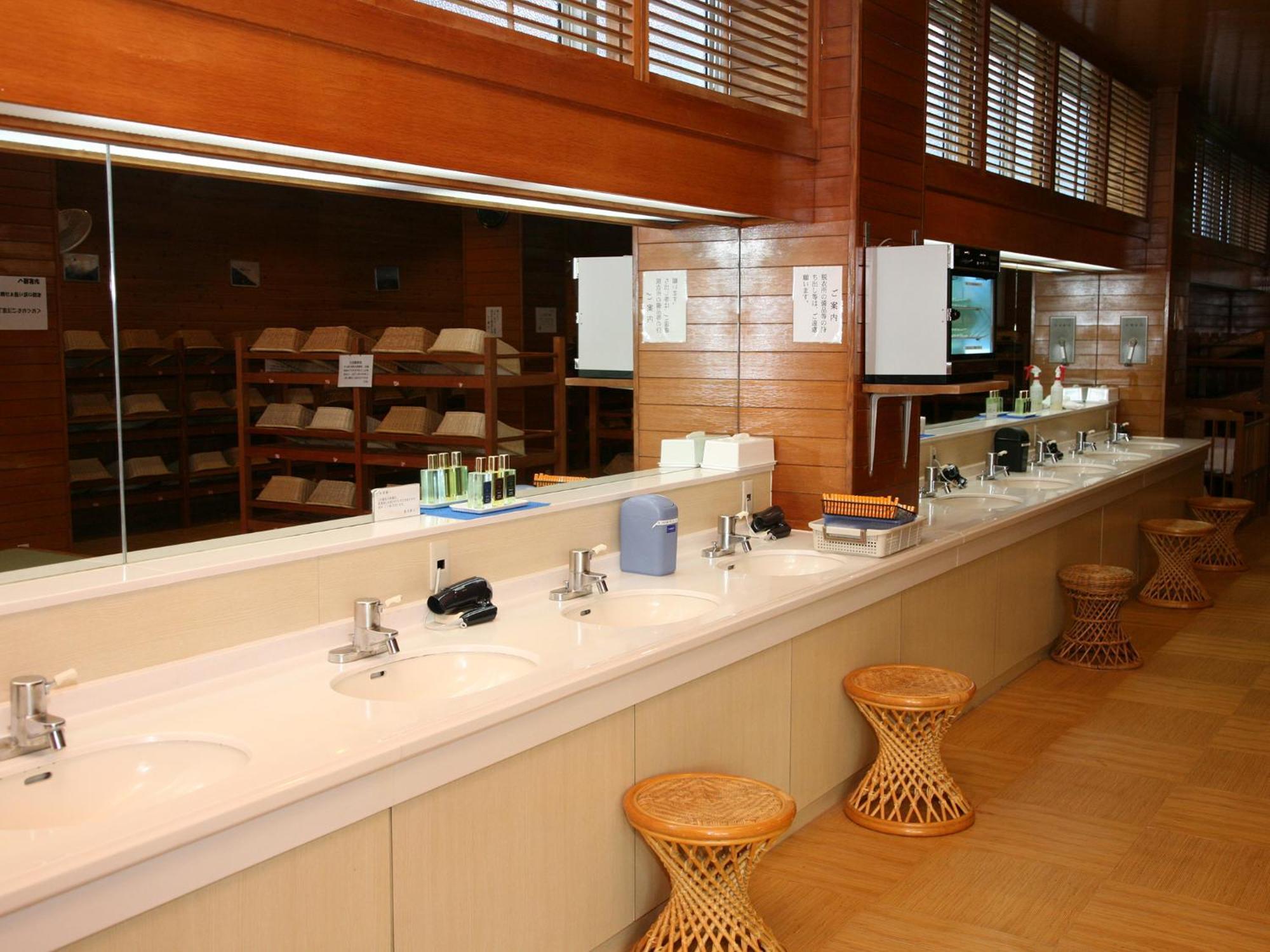 Hotel Kirishima Castle מראה חיצוני תמונה
