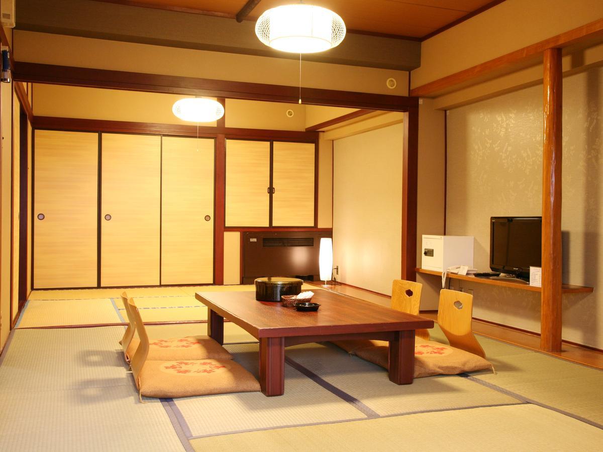 Hotel Kirishima Castle מראה חיצוני תמונה